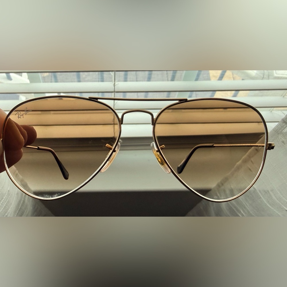 Ray-Ban Gold Frame Aviator Sunglasses